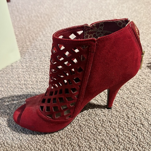 Christian Siriano Heels - Picture 2 of 5